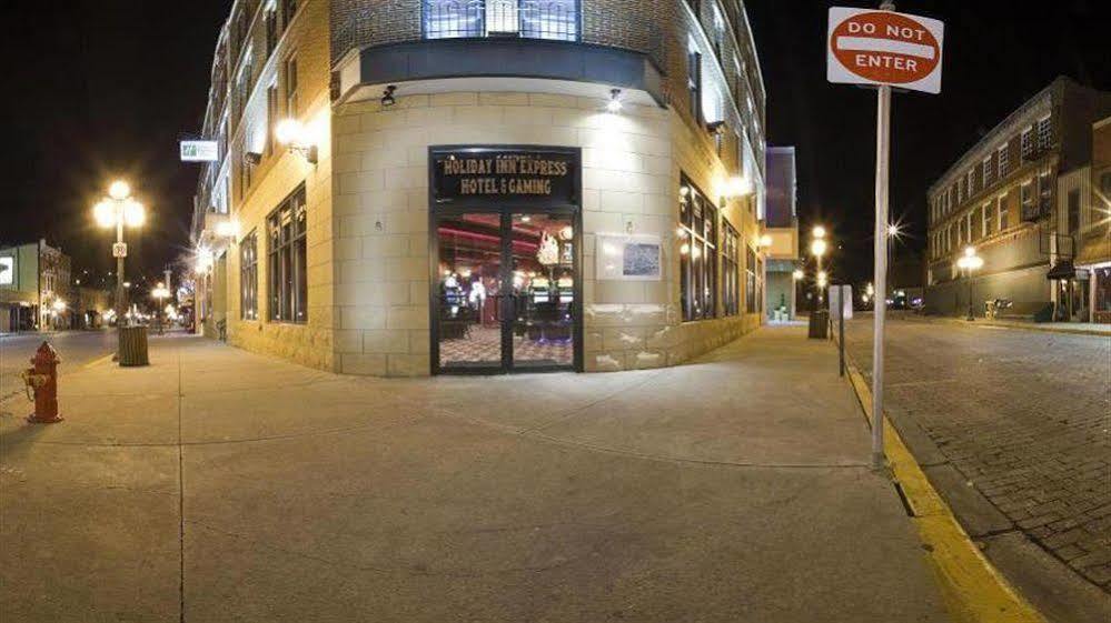 Holiday Inn Express Hotel & Suites Deadwood-Gold Dust Casino, An Ihg Hotel Exterior foto